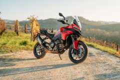 Ducati Multistrada V2 2025