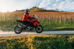 Ducati Multistrada V2 2025