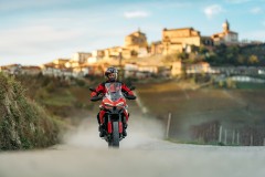 Ducati Multistrada V2 2025