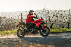 Ducati Multistrada V2 2025