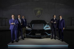 Lamborghini Urus SE Ad Personam Miami