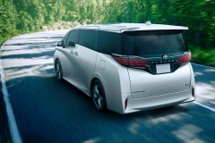 Toyota Alphard PHEV 2025