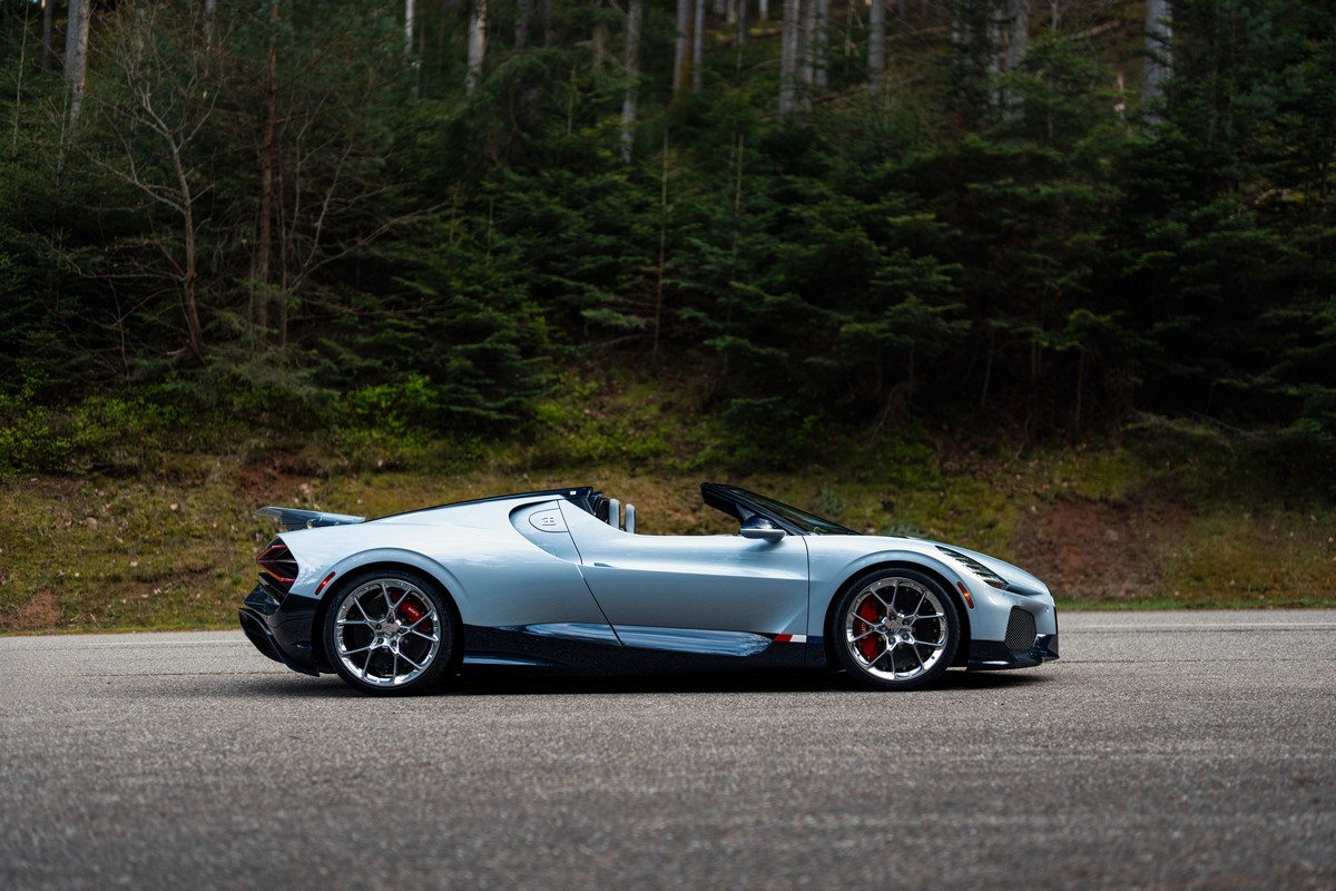 Bugatti W16 Mistral