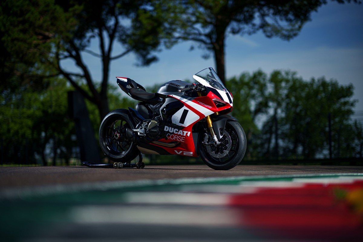 Ducati Panigale V2 Superquadro Final Edition