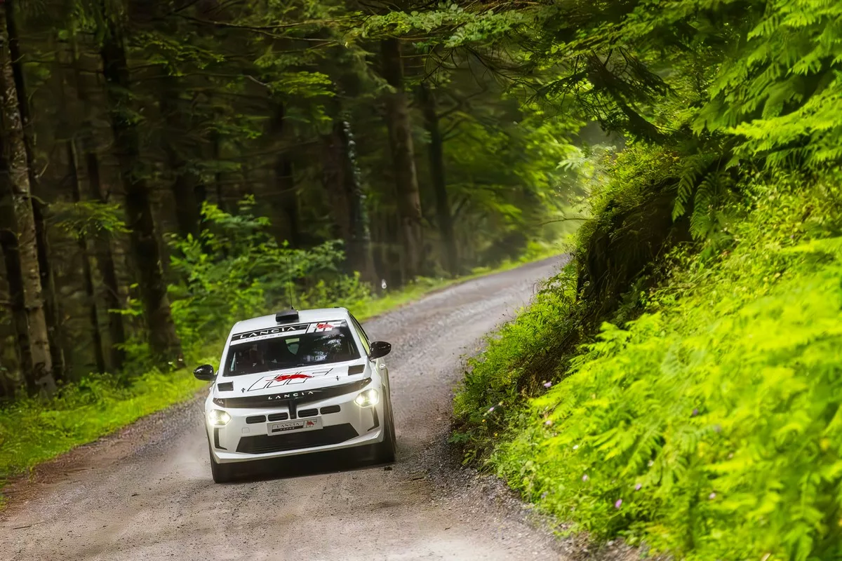 Miki Biasion Test Lancia Ypsilon Rally 4 HF