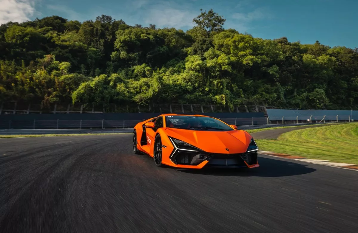 Lamborghini Revuelto e Huracán Tecnica in pista in Cina