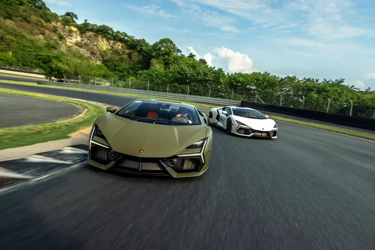 Lamborghini Revuelto e Huracán Tecnica in pista in Cina