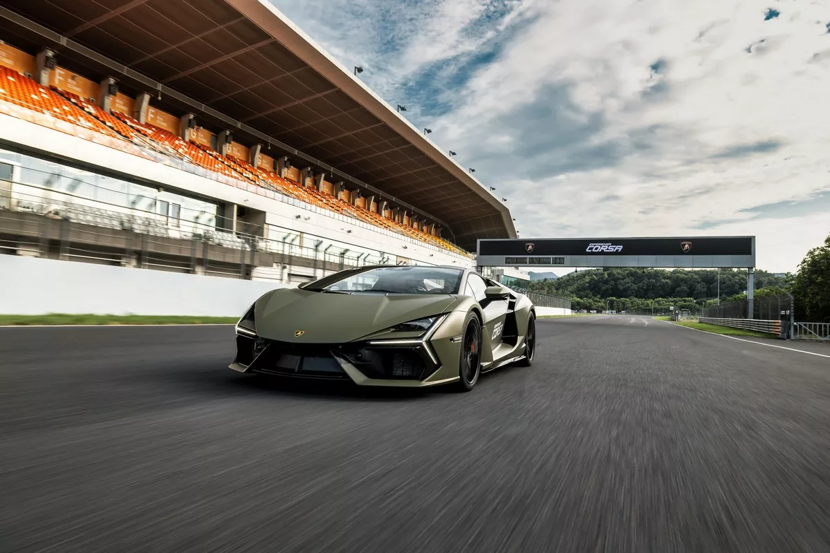 Lamborghini Revuelto e Huracán Tecnica in pista in Cina