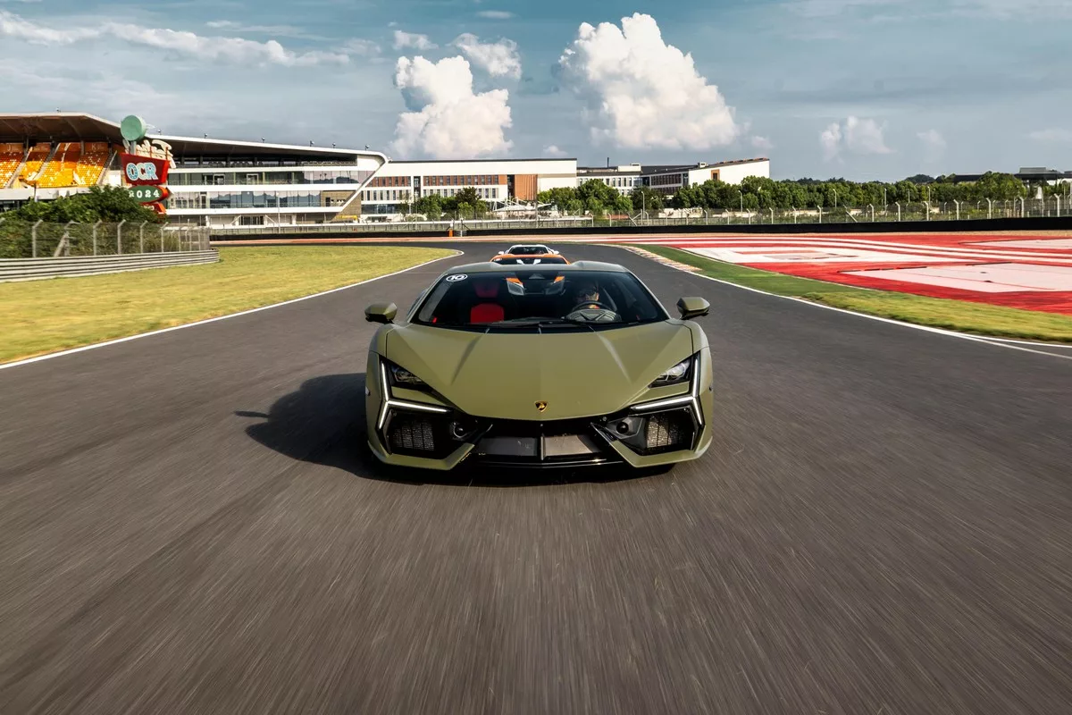 Lamborghini Revuelto e Huracán Tecnica in pista in Cina