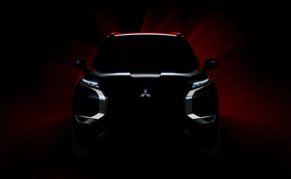 Nuovo Mitsubishi Outlander PHEV 2025