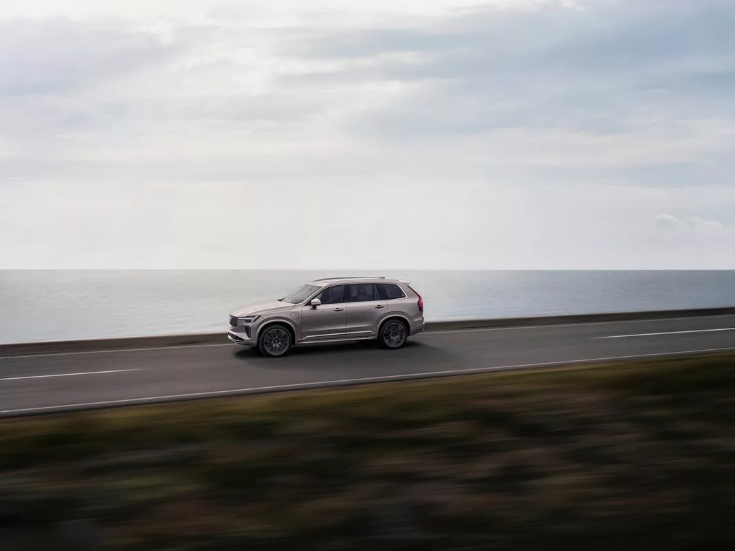 Volvo XC90 2025