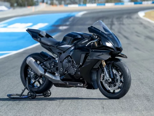 Yamaha R1 RACE 2025