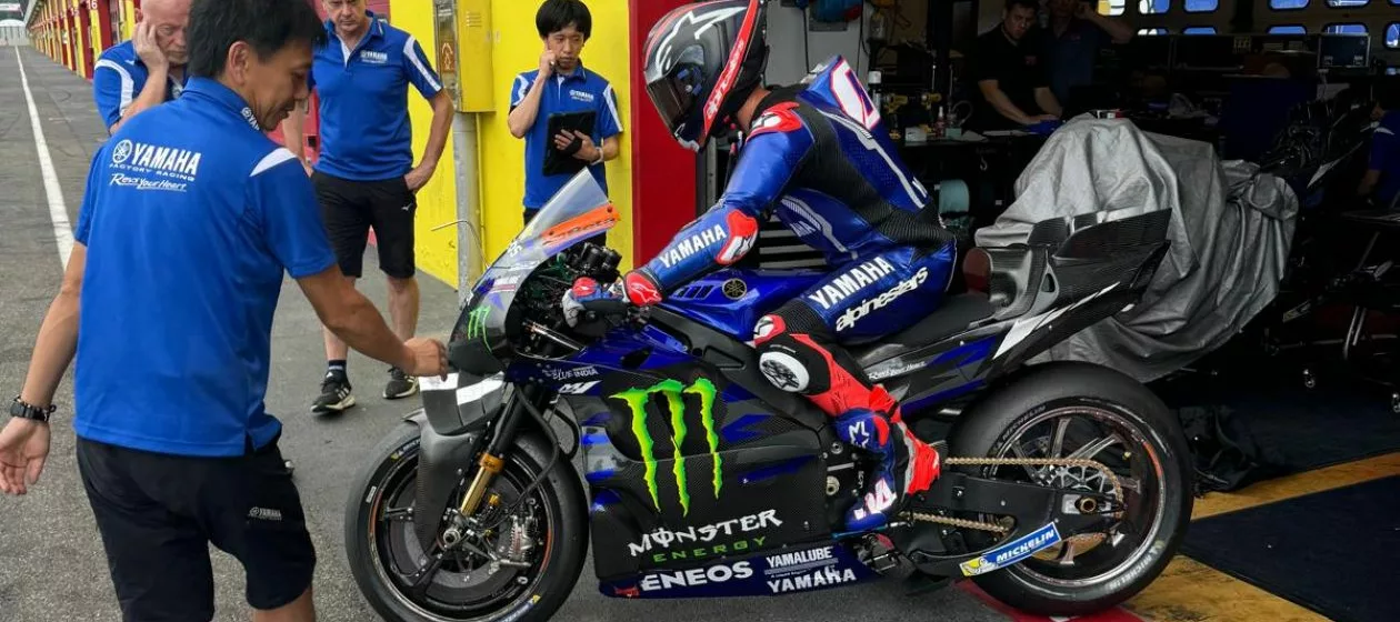 andrea dovisiozo tester yamaha motogp