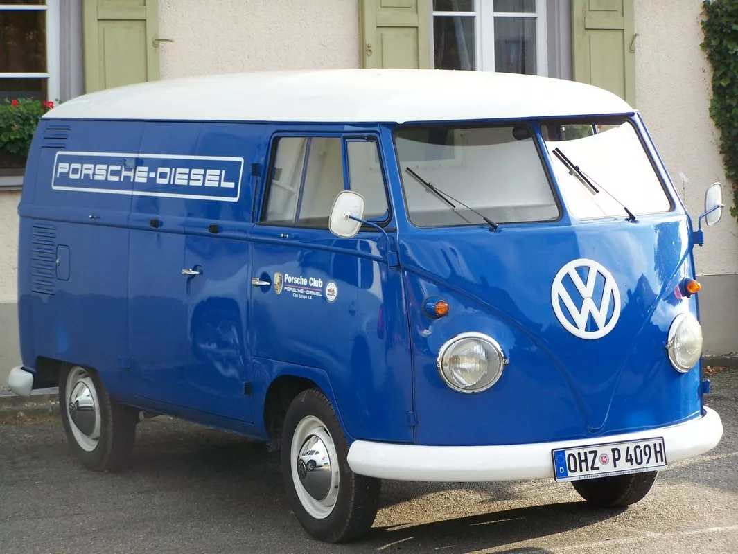 VW Transporter - Porsche Diesel Bus