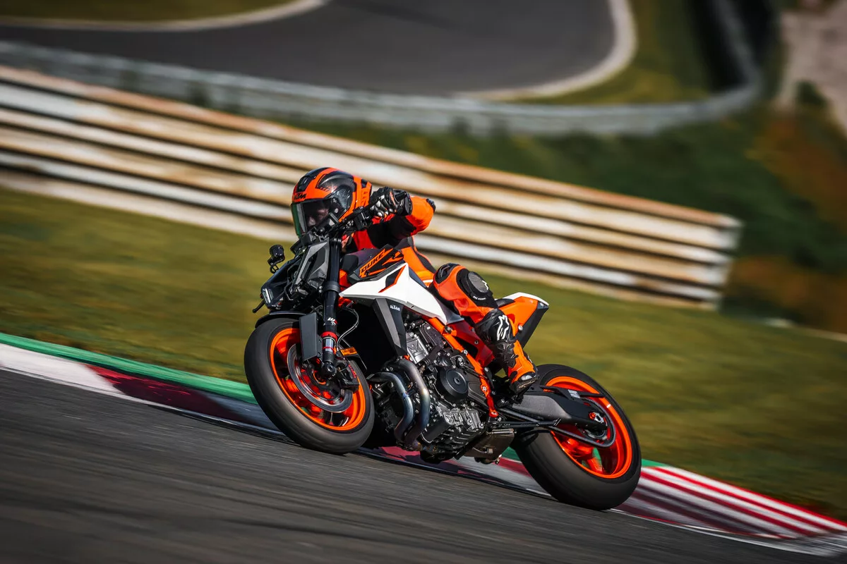 KTM 990 DUKE R 2025