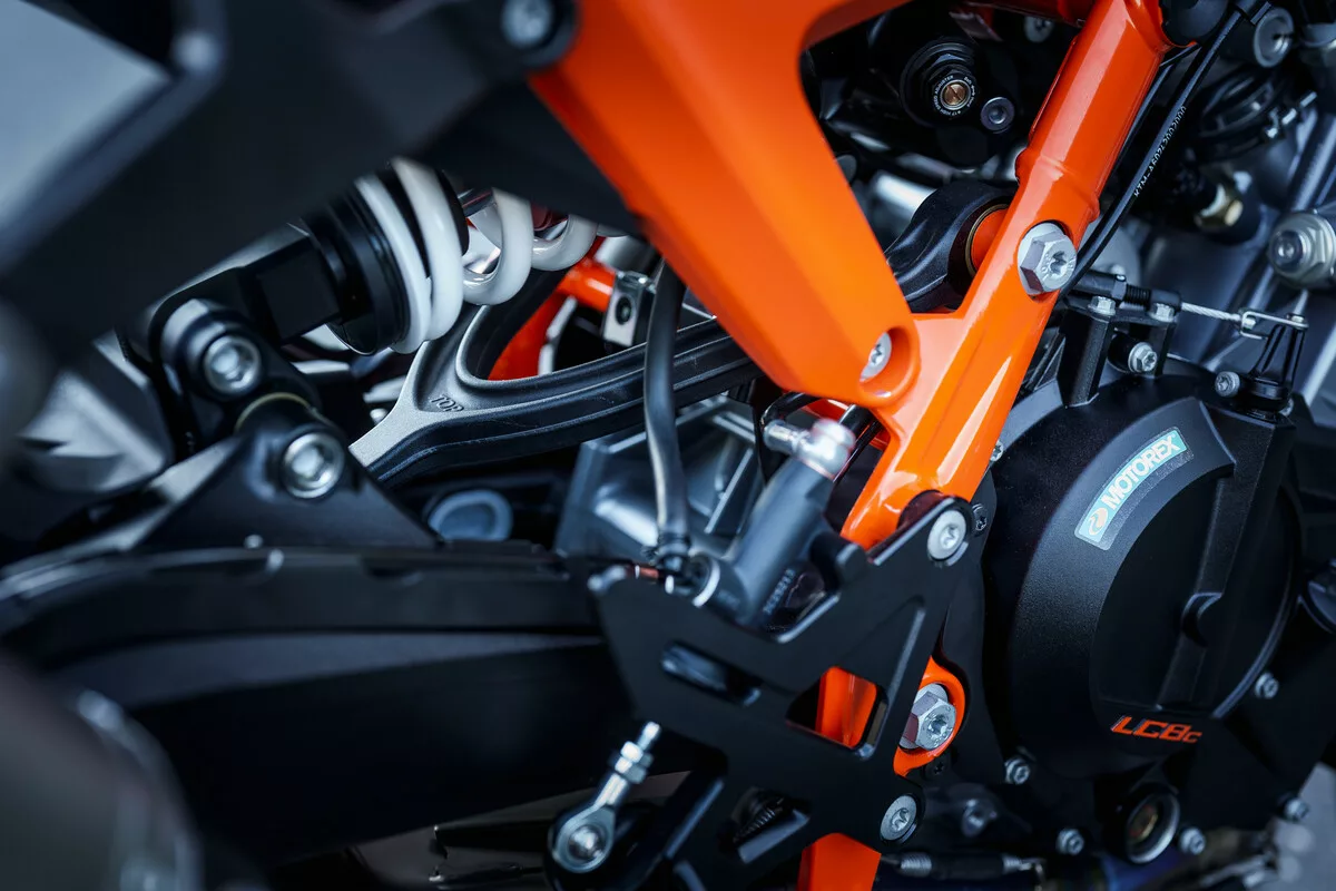 KTM 990 DUKE R 2025