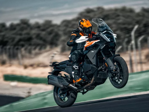 KTM 1390 Super Adventure S 2025