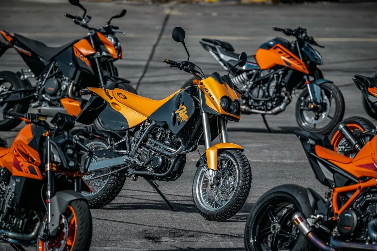 KTM DUKE 30 anni