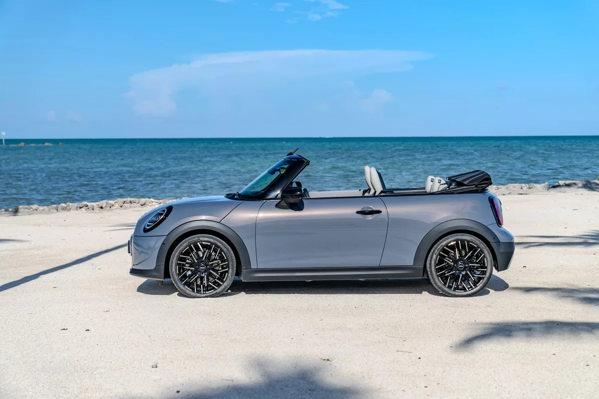 MINI Cooper Cabrio