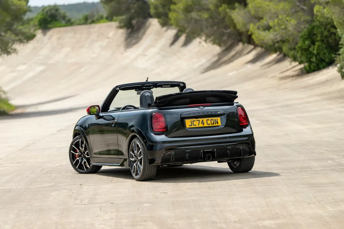 MINI John Cooper Works 2025