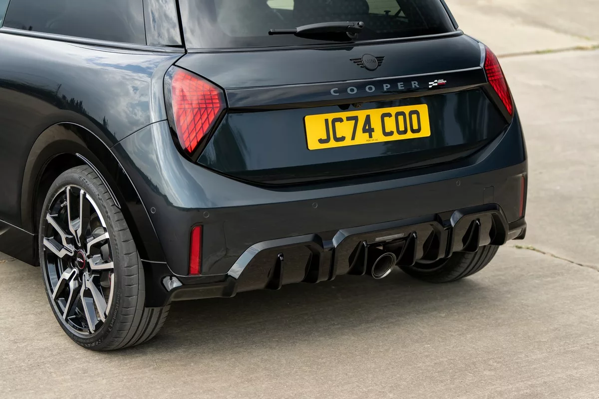 MINI John Cooper Works 2025