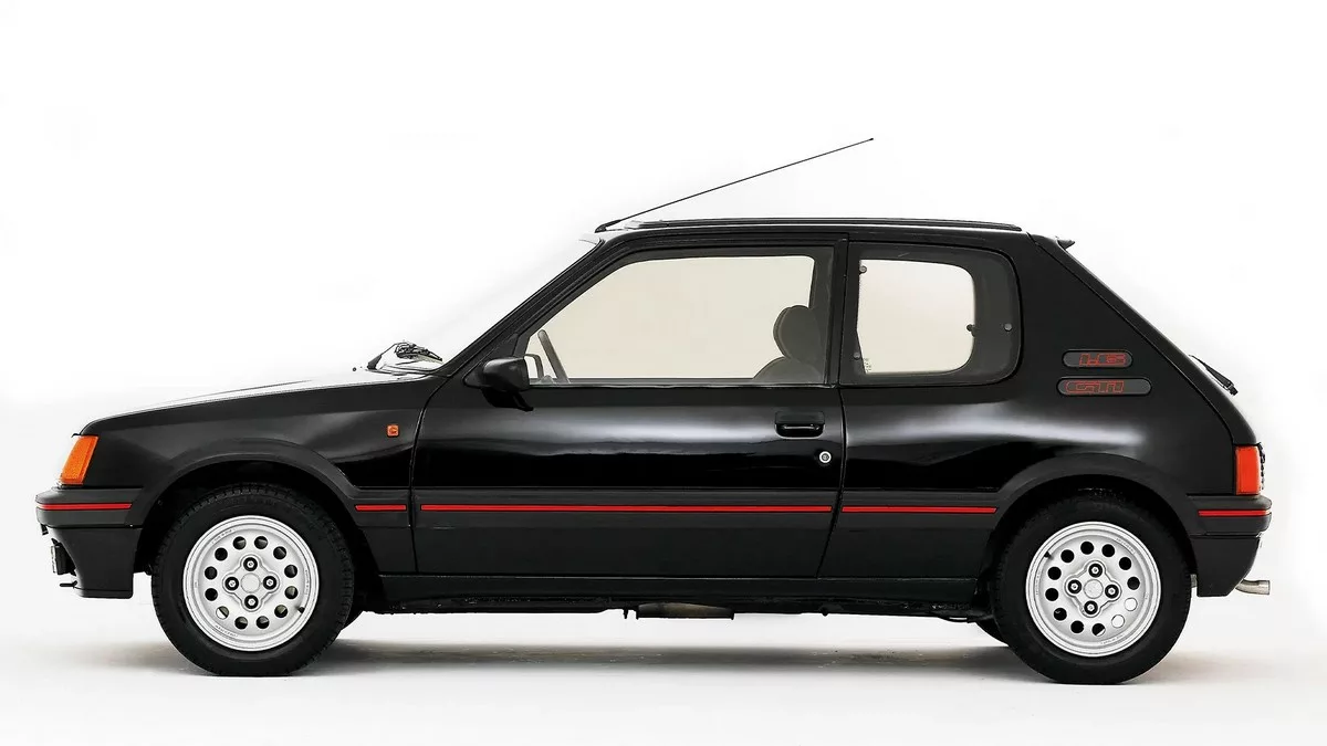 Peugeot 205 GTi 40 anni