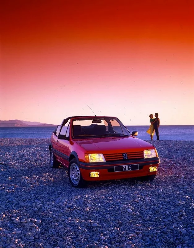 Peugeot 205 GTi 40 anni