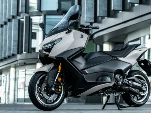 Yamaha TMAX 2025