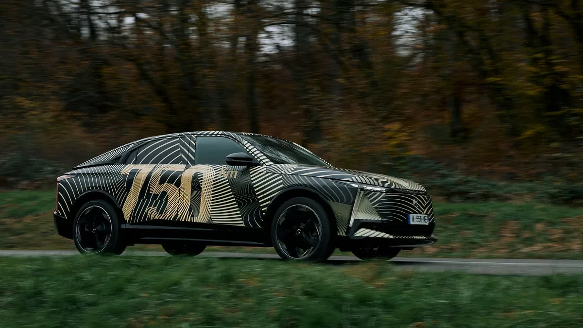 DS SUV Elettrico camouflage