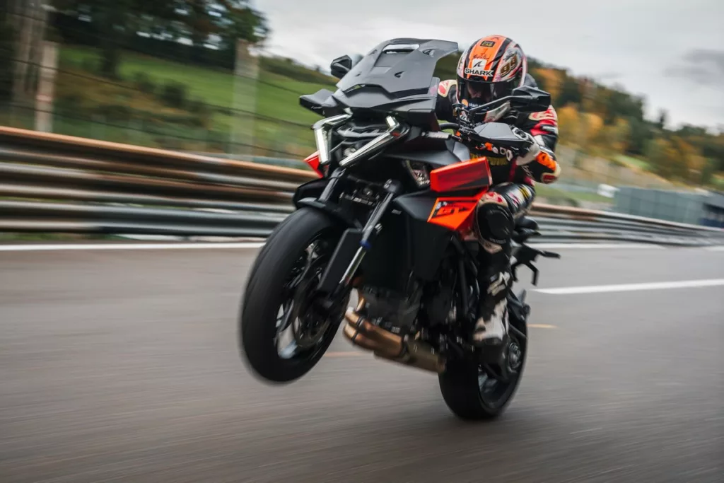 KTM 1390 Super Duke GT 2025