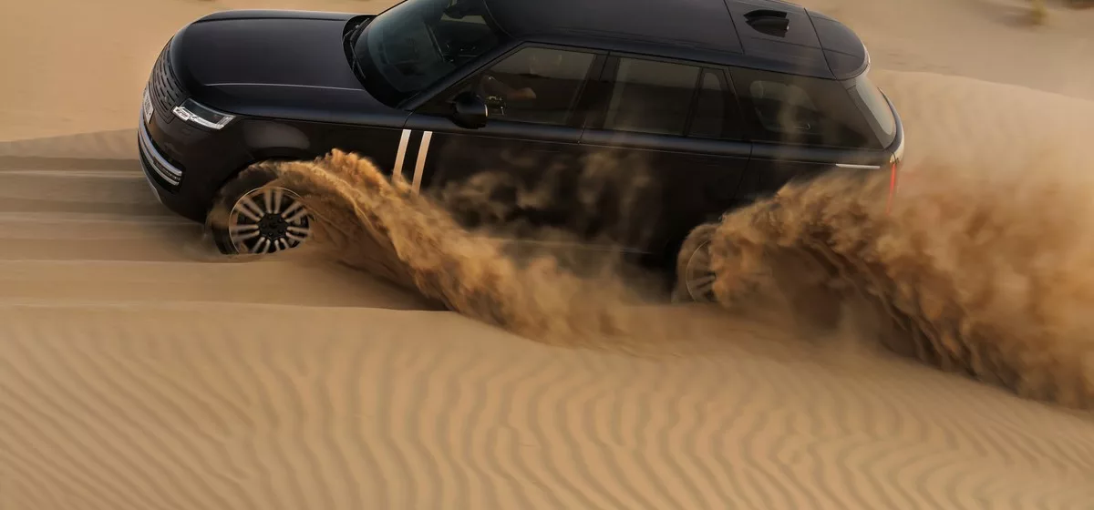 Range Rover Electric Desert Test