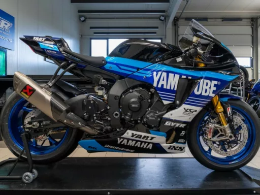 Yamaha lancia tre R1 Suzuka 8 Hours