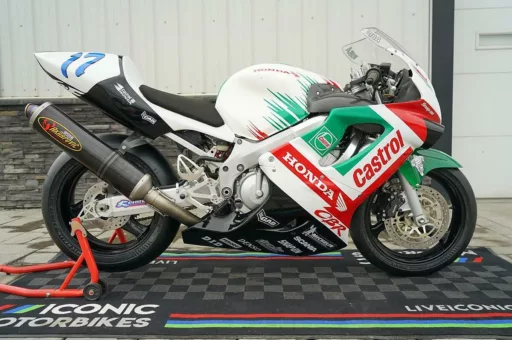 Honda CBR600F4 di Pere Riba del Mondiale Supersport