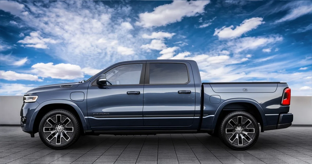 Ram 1500 Ramcharger 2025