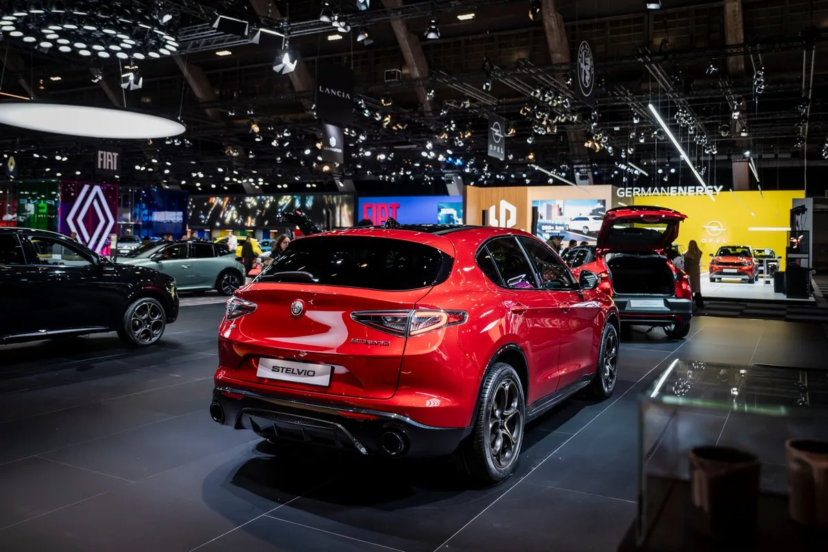 Alfa Romeo Stelvio INTENSA