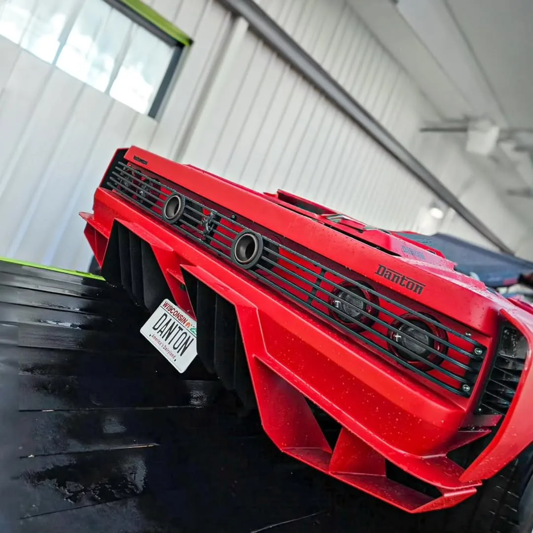 Ferrari Testarossa 6 ruote