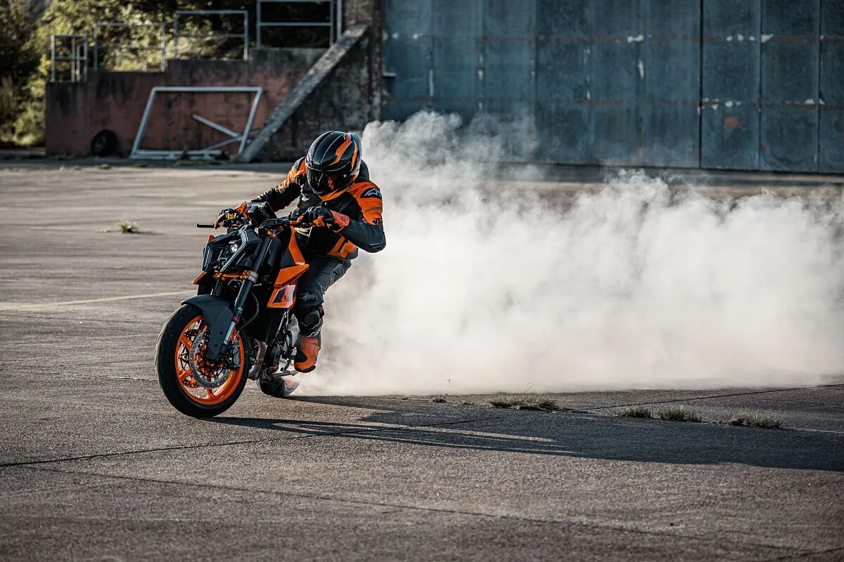 KTM 990 DUKE MY24