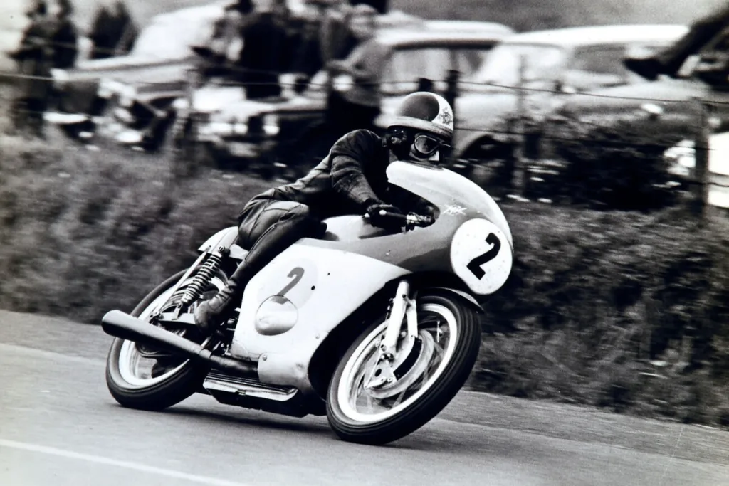 MV Agusta 80 anni_Ulster GP_1969_ MV500