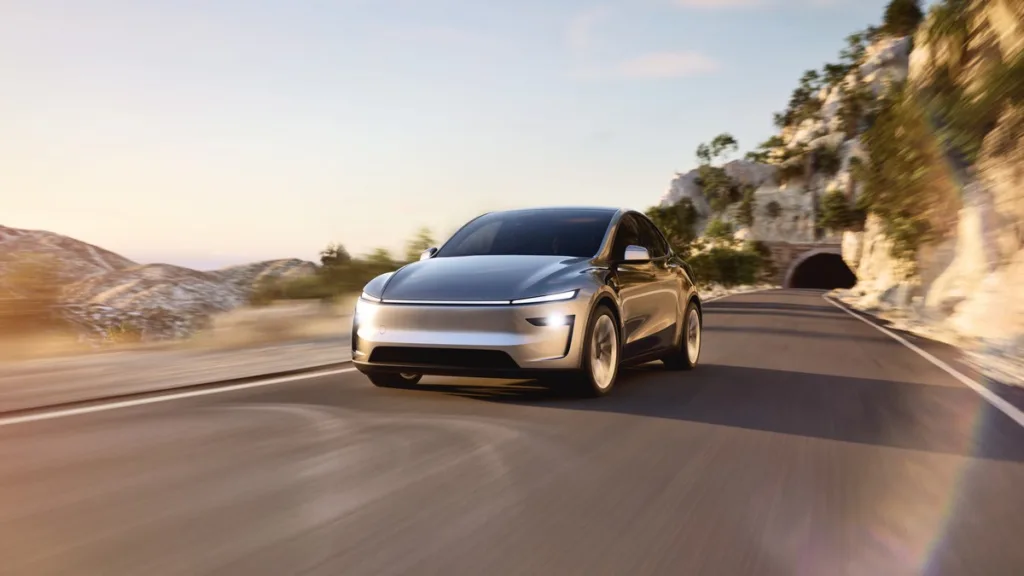 Tesla Model Y 2025