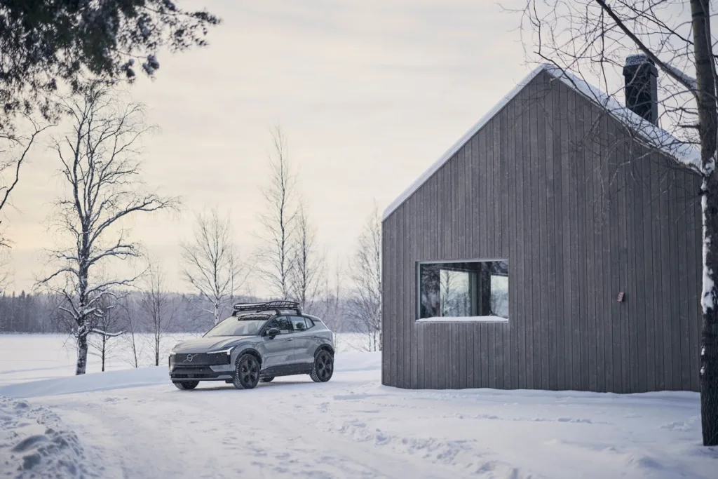 Volvo EX30 Cross Country 2025