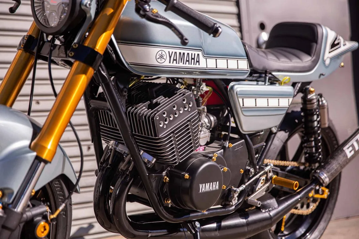 Yamaha RD400 Custom