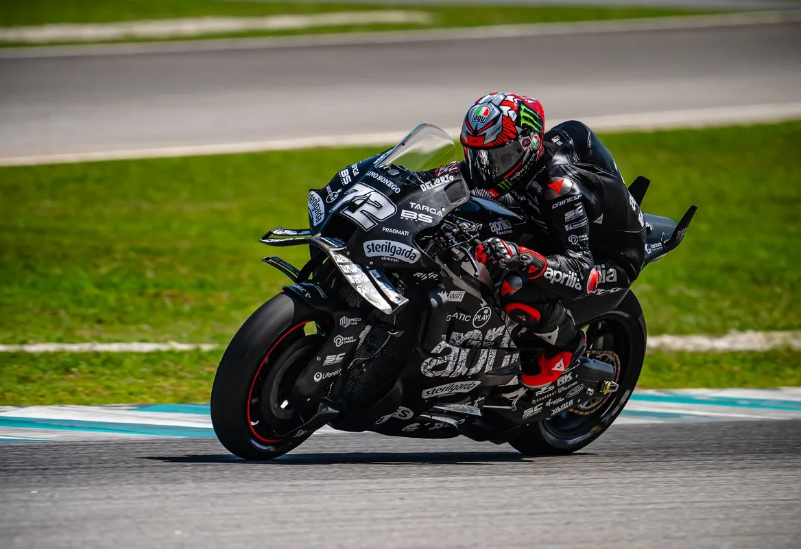 Bezzecchi Test MotoGP Sepang Aprilia