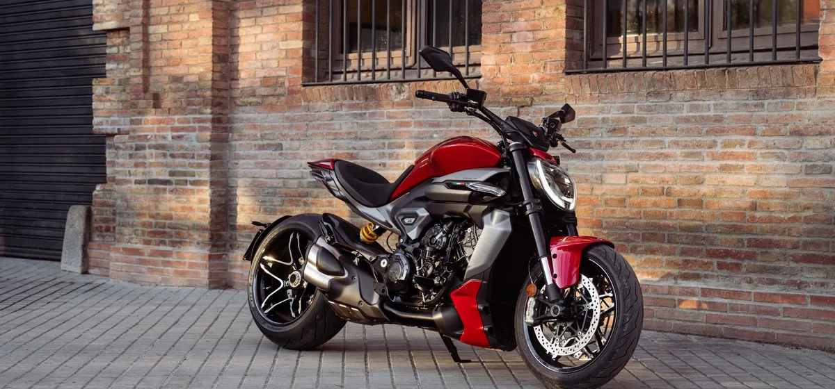 Ducati XDiavel V4 2025