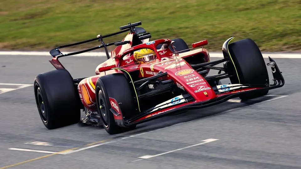 Lewis Hamilton Ferrari SF-24 Test Pirelli Barcellona 2025