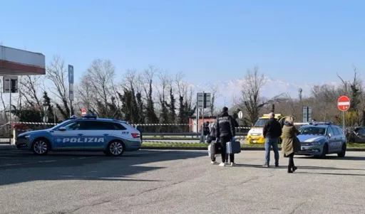 Poliziotti aggrediti Ivrea-Santhià